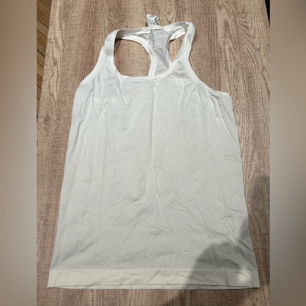 Swiftly Tech Racerback Tank Top
2.0 White